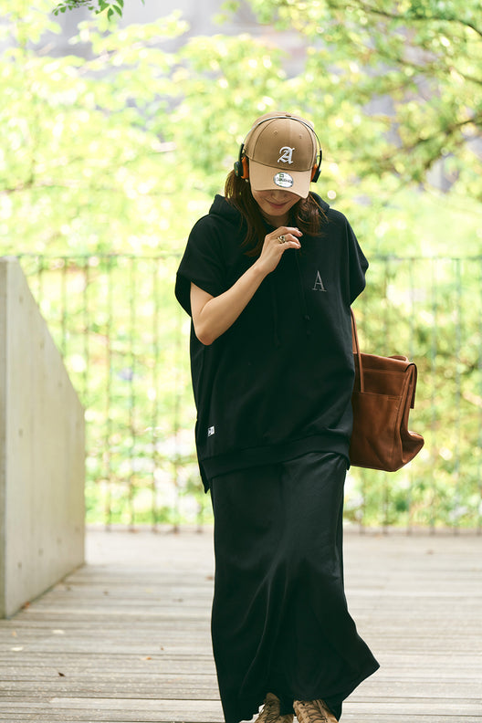 NEW ERA×ANIECA フーディ