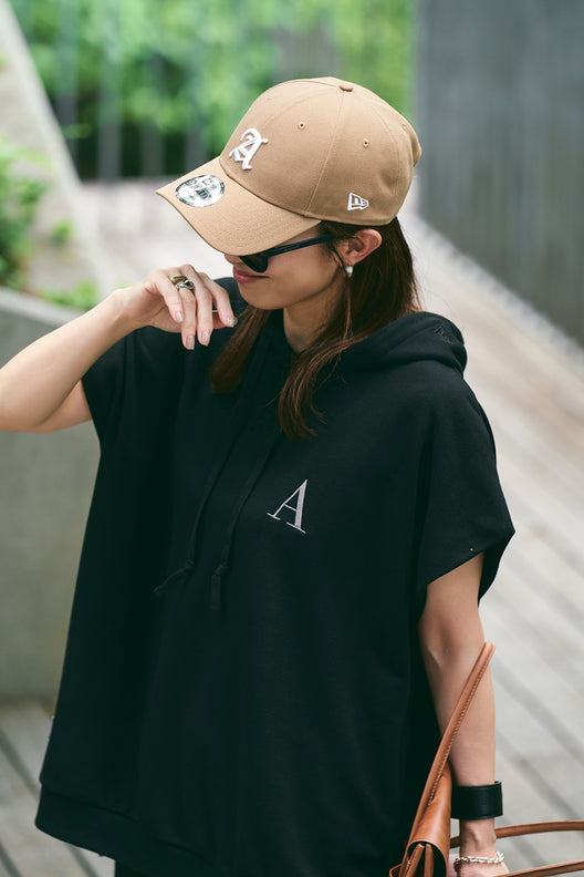 NEW ERA×ANIECA フーディ